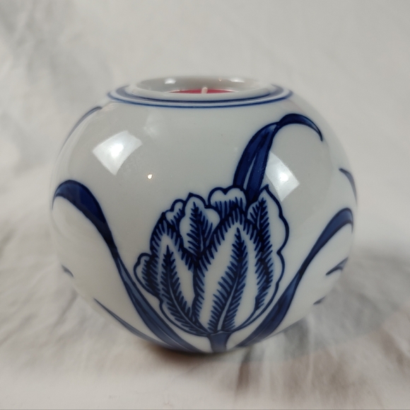 Bombay Blue White Floral Porcelain Sphere Tealight Candle Holder - Picture 2 of 9
